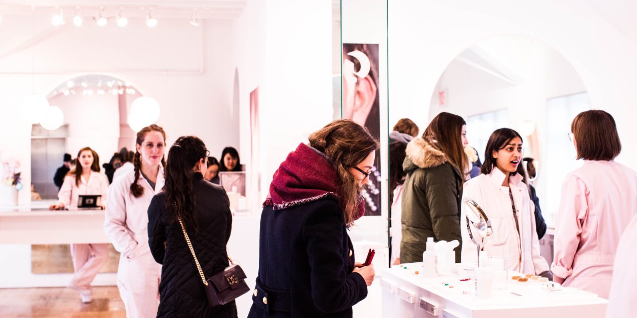 Le Pop-Up Store : quand le moment d’achat devient une esthétique en soi